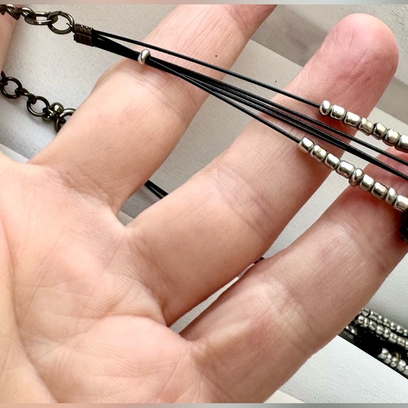 Necklace, 5 strand layered wire, shell bead black, gray, silver jewelry - Picture 9 of 11
